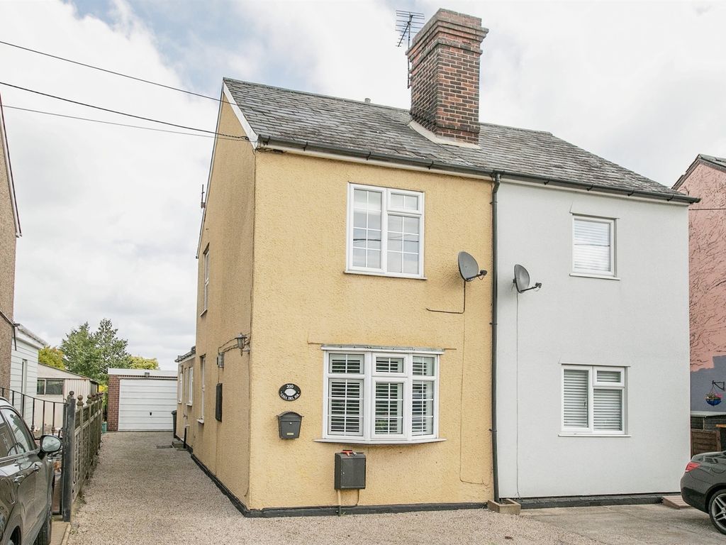 2 bed semidetached house for sale in Coggeshall Road, Marks Tey