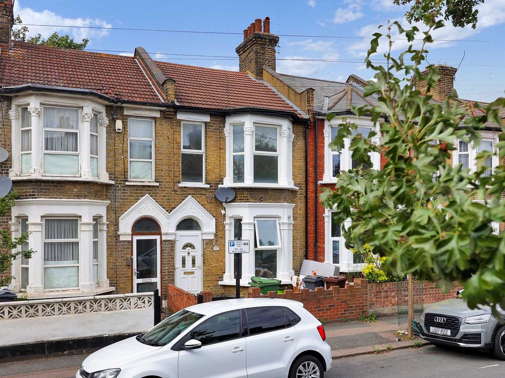 3 bed property for sale in Windsor Road, London E10, £725,000 Zoopla