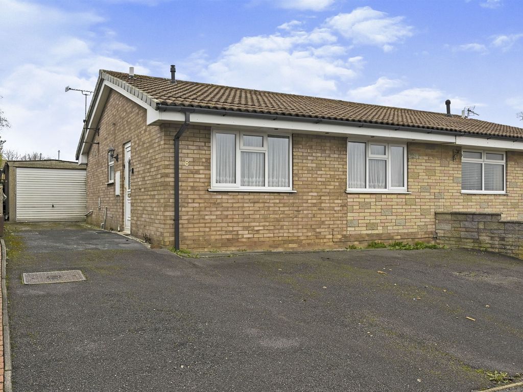 Mentmore Close, Swanwick, Alfreton DE55