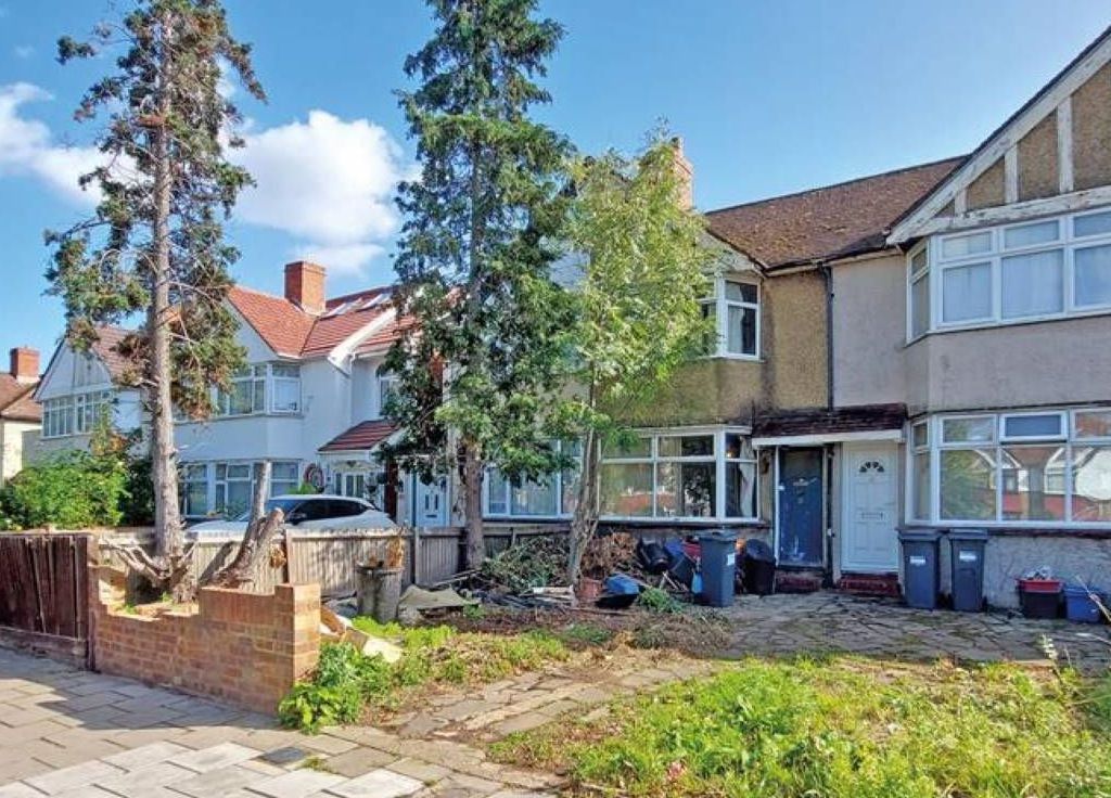 2 bed terraced house for sale in 268 Hounslow Road, Hanworth, Feltham
