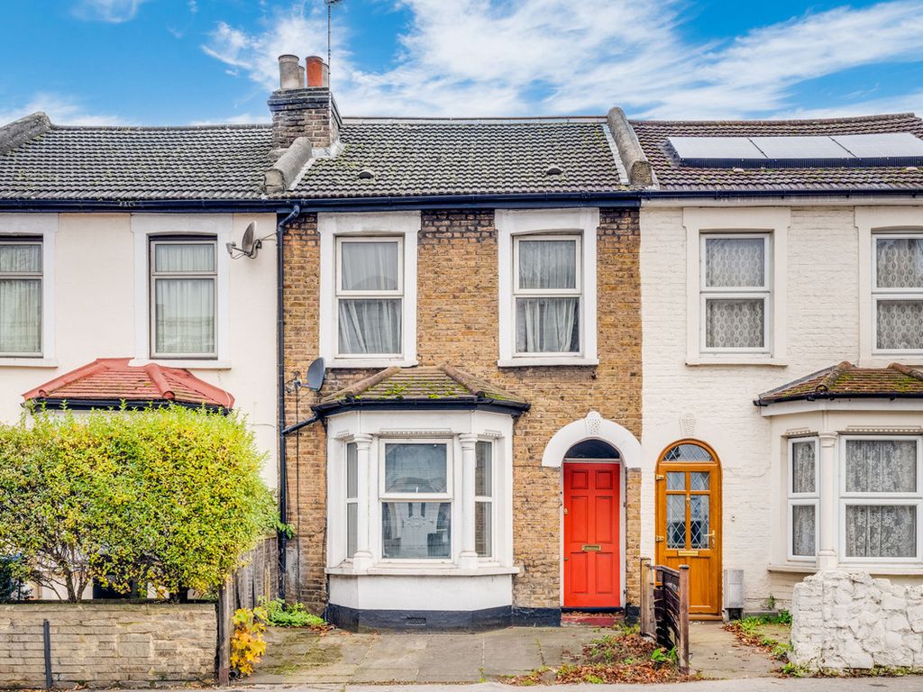 1 bed for sale in Whitehorse Road, Thornton Heath CR7, £