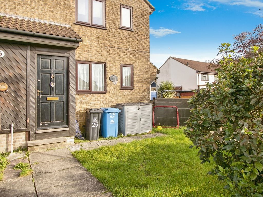 1 bed flat for sale in Marquis Way, Bournemouth BH11, £160,000 Zoopla