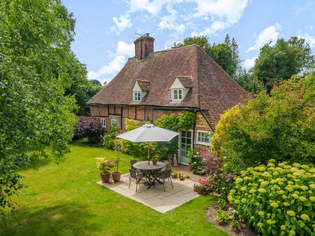 3 Bed Cottage For Sale In Charming Detached Cottage 0 25 Acres 