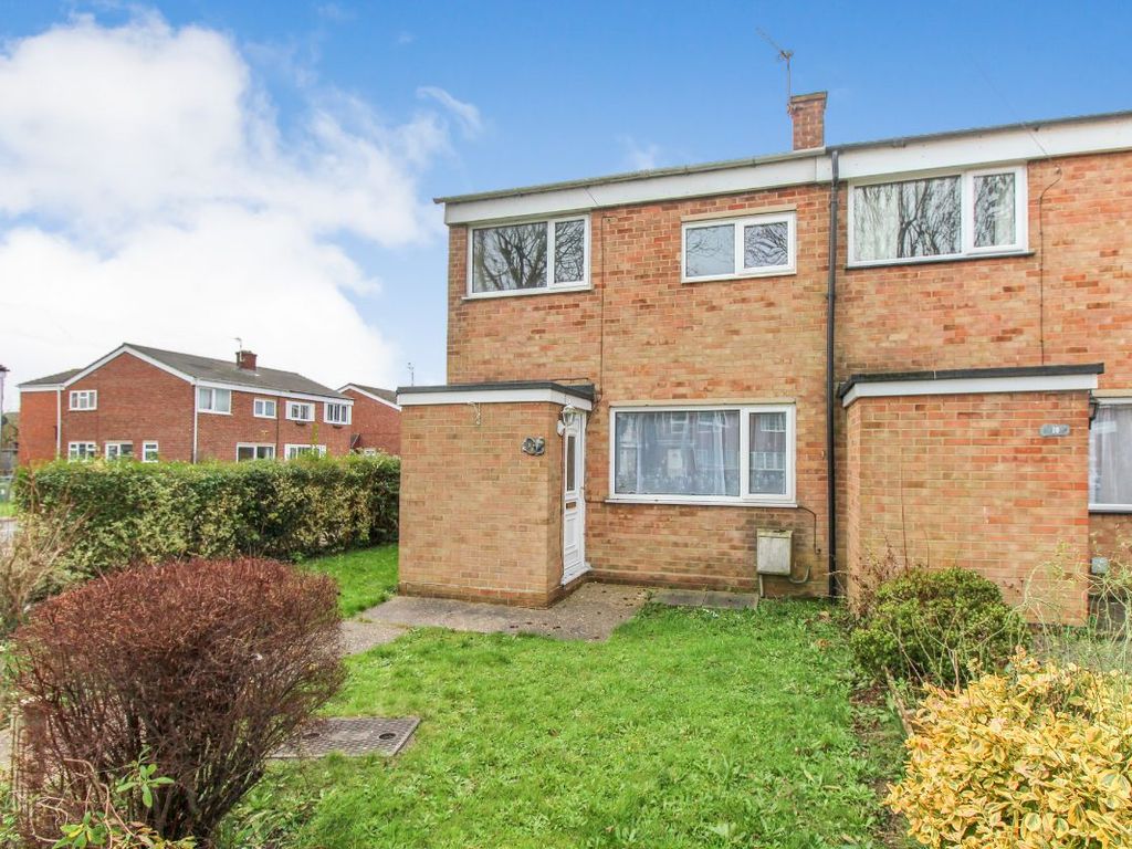 3 bed end terrace house for sale in Station Road, Marston Moretaine