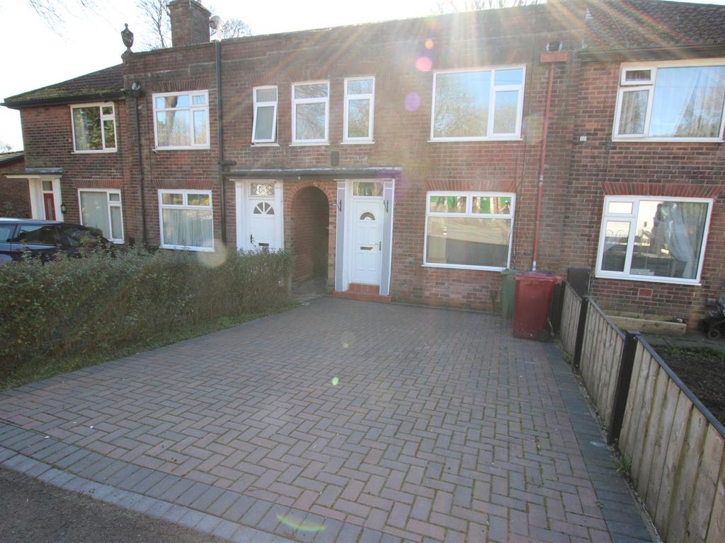3 bed mews house for sale in Moss Bank Way, Bolton BL1 Zoopla