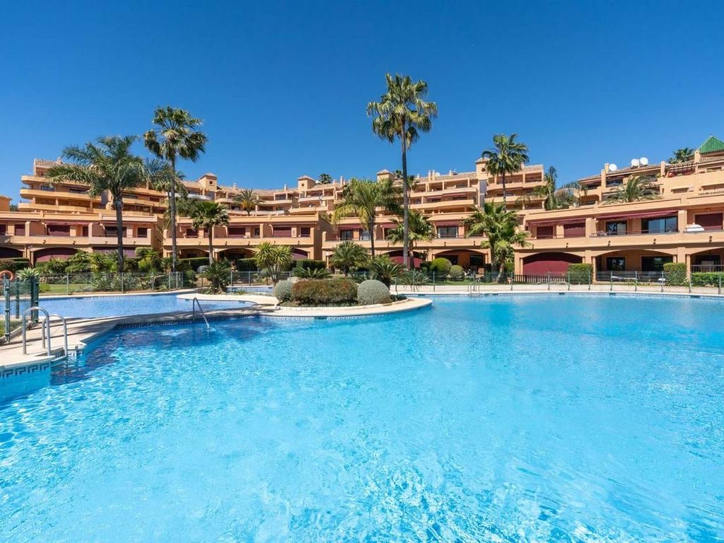 2 bed apartment for sale in Estepona, Málaga, Spain Zoopla