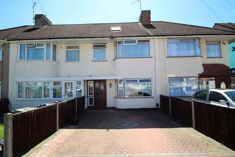 4 bed terraced house to rent in Eastleigh Avenue, South Harrow, Harrow
