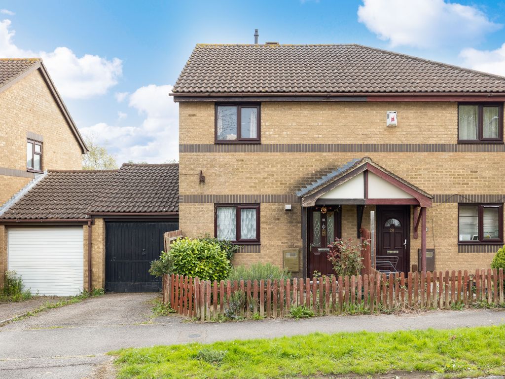 3 bed semidetached house for sale in Fortescue Drive, Shenley Church