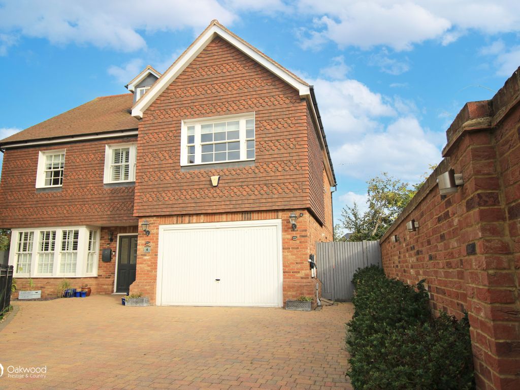 5 bed detached house for sale in Monocstune Mews, Monkton, Ramsgate