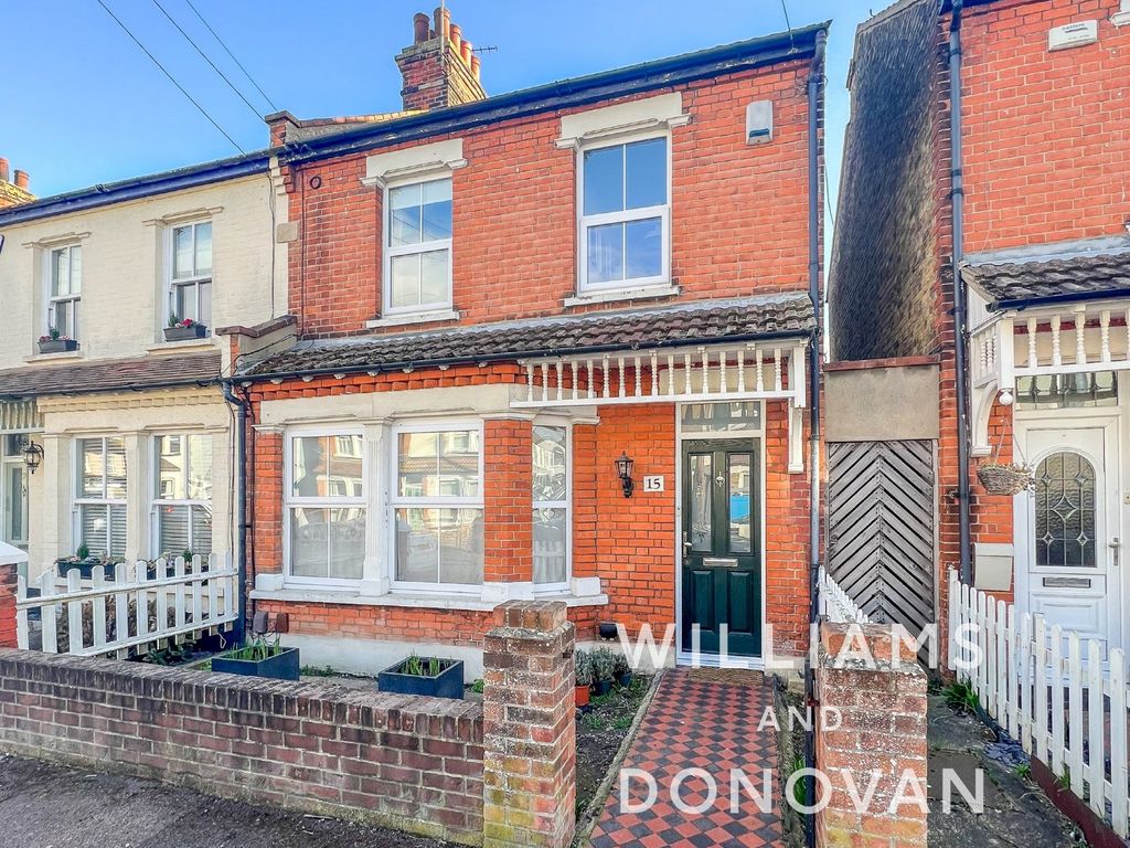 3 bed semidetached house for sale in Trafalgar Road, Shoeburyness