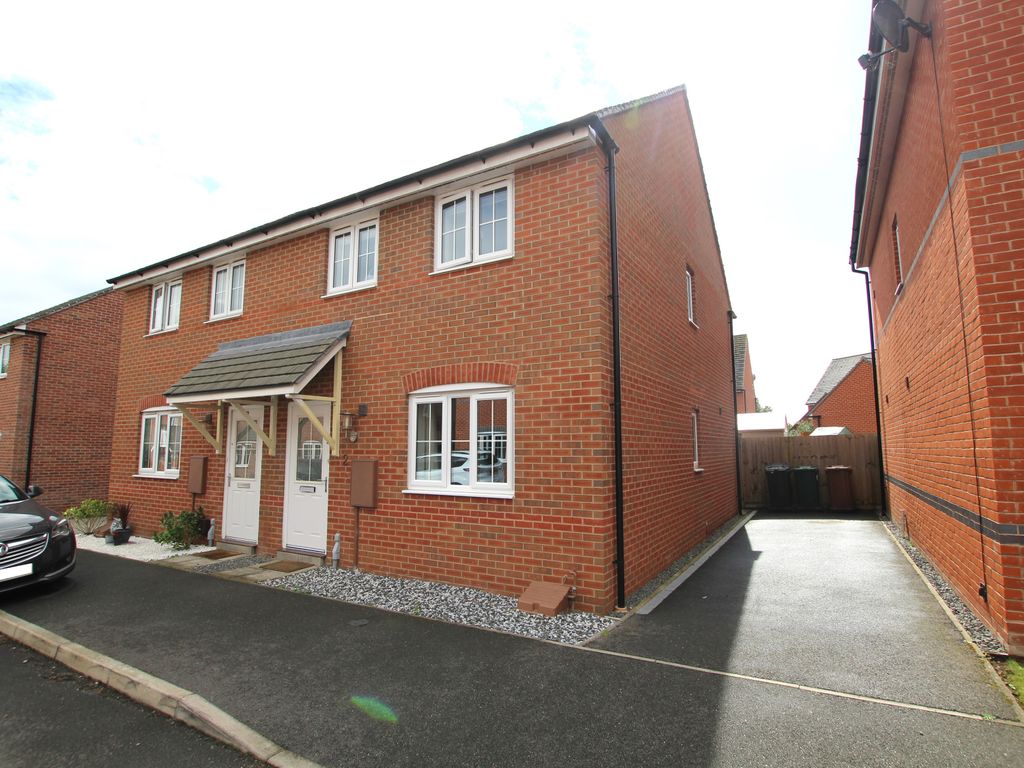 3 bed semidetached house for sale in Nottingham Close, Church Gresley