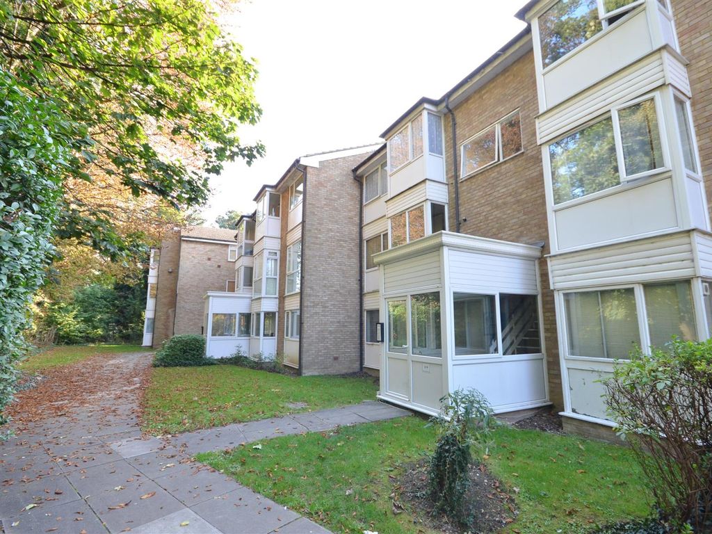 Studio to rent in Brocket Court, Vincent Road, Luton LU4 Zoopla