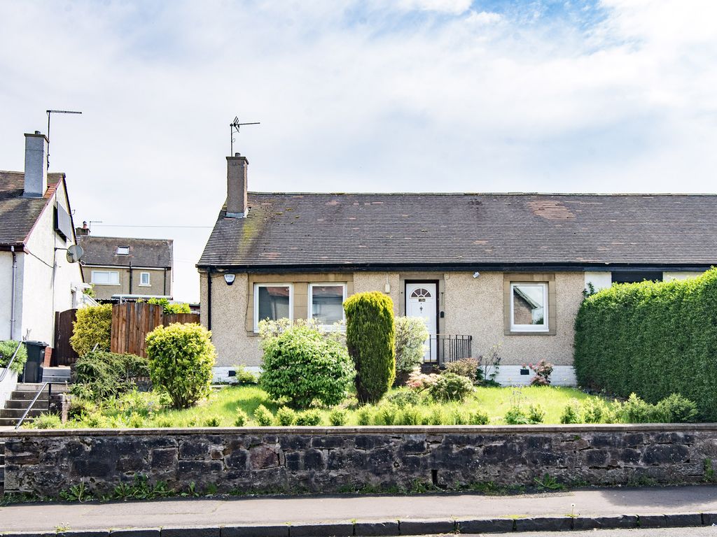 2 bed semidetached bungalow to rent in Main Street, Coalsnaughton