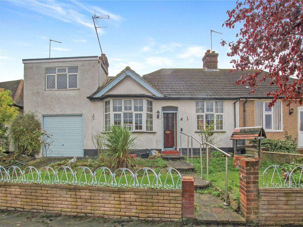 3 bed semidetached house for sale in Irwin Avenue, Plumstead, London