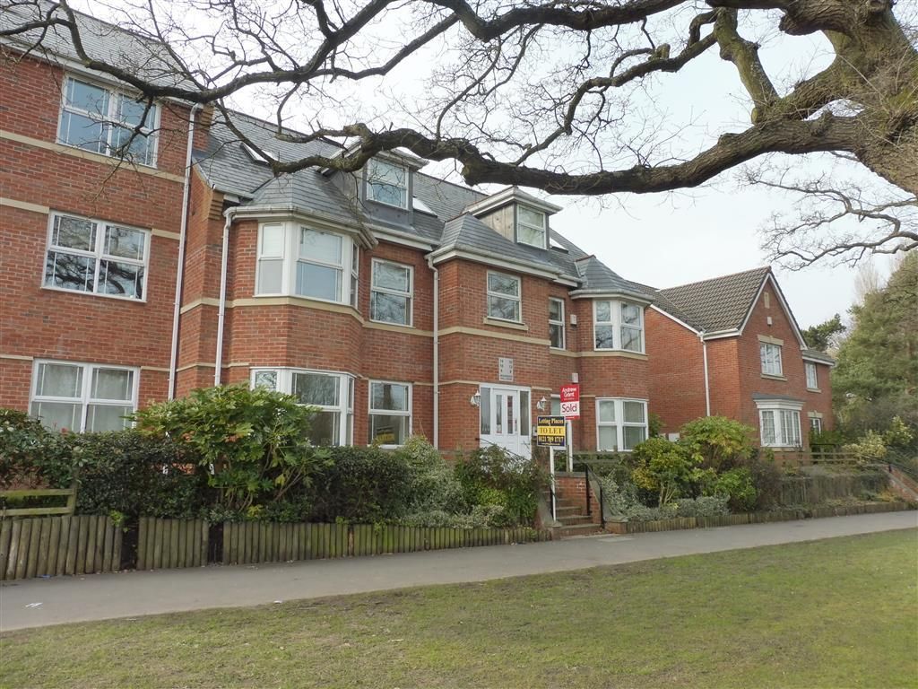 2 bed flat to rent in Monkspath Hall Road, Solihull B91, £1,050 pcm