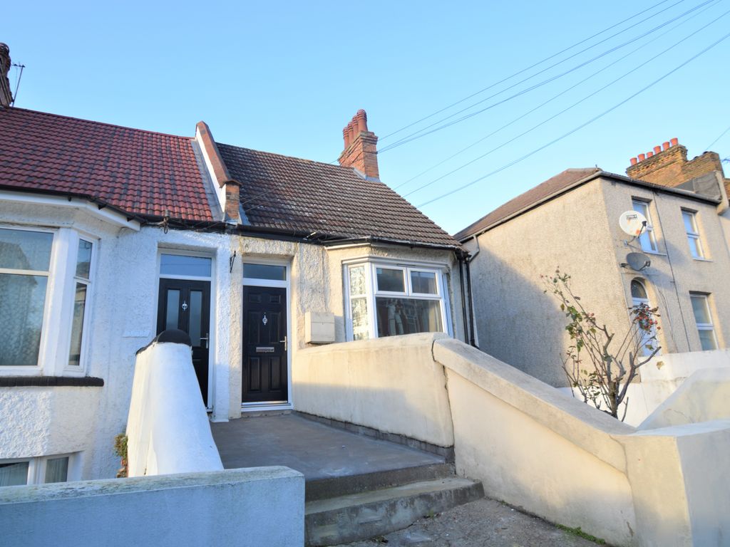 2 bed to rent in Eglinton Road, London SE18, £1,600 pcm Zoopla