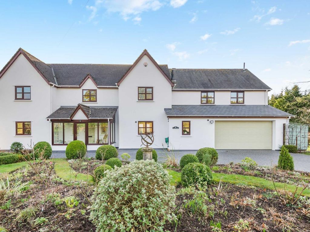 6 bed detached house for sale in Itton, Chepstow, Monmouthshire NP16