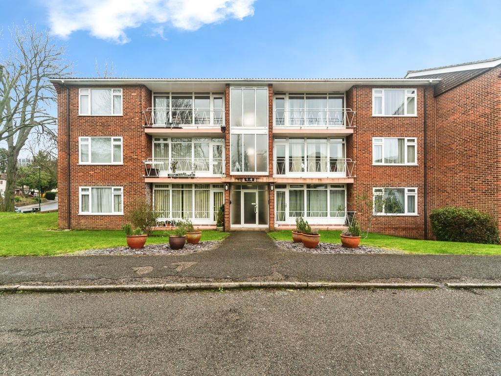 2 bed flat for sale in Grange Road, Sutton, Surrey SM2, £400,000 Zoopla