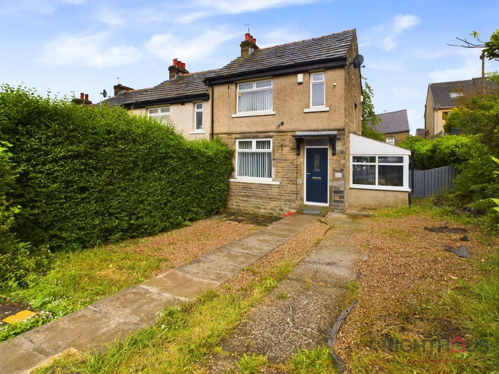 3 bed end terrace house for sale in Nursery Road, Bradford BD7, £