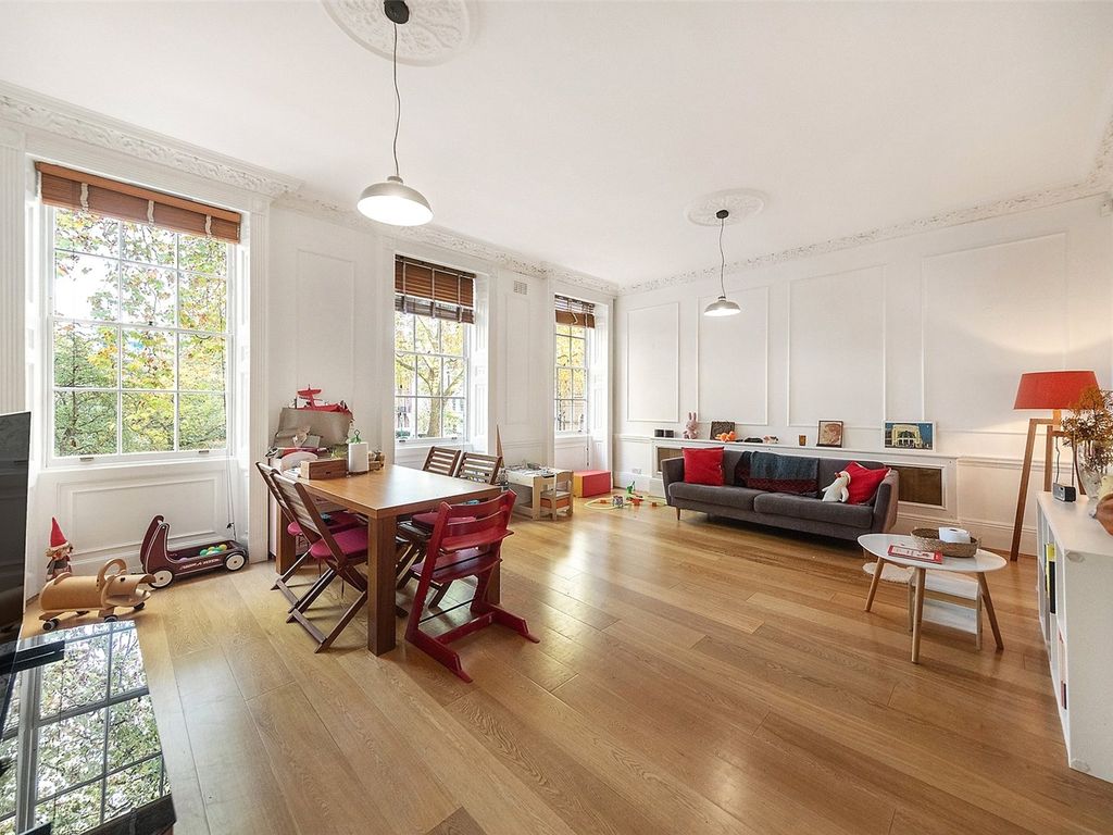 3 bed flat to rent in Kensington Square, London W8 Zoopla