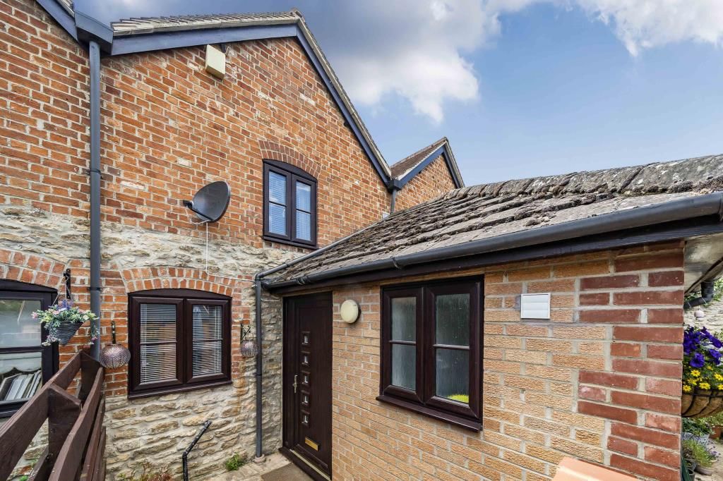 2 bed terraced house for sale in Marcham, Abingdon OX13, Oxfordshire