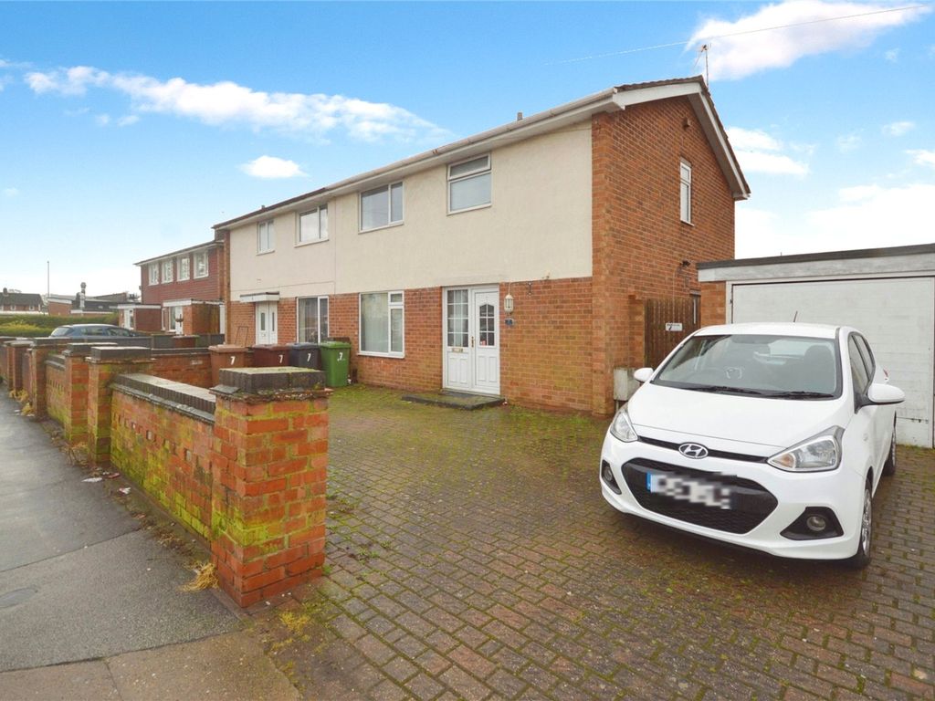 3 bed semidetached house for sale in Regent Avenue, Lincoln