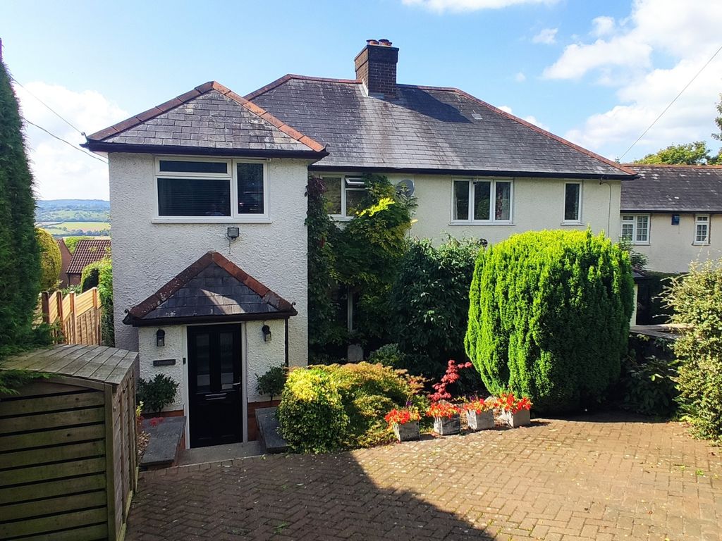 3 bed semidetached house for sale in Woodway, Loosley Row, Princes