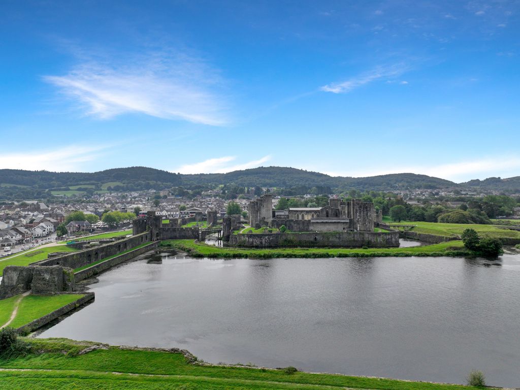 4 bed end terrace house for sale in Nantgarw Road, Caerphilly CF83, £