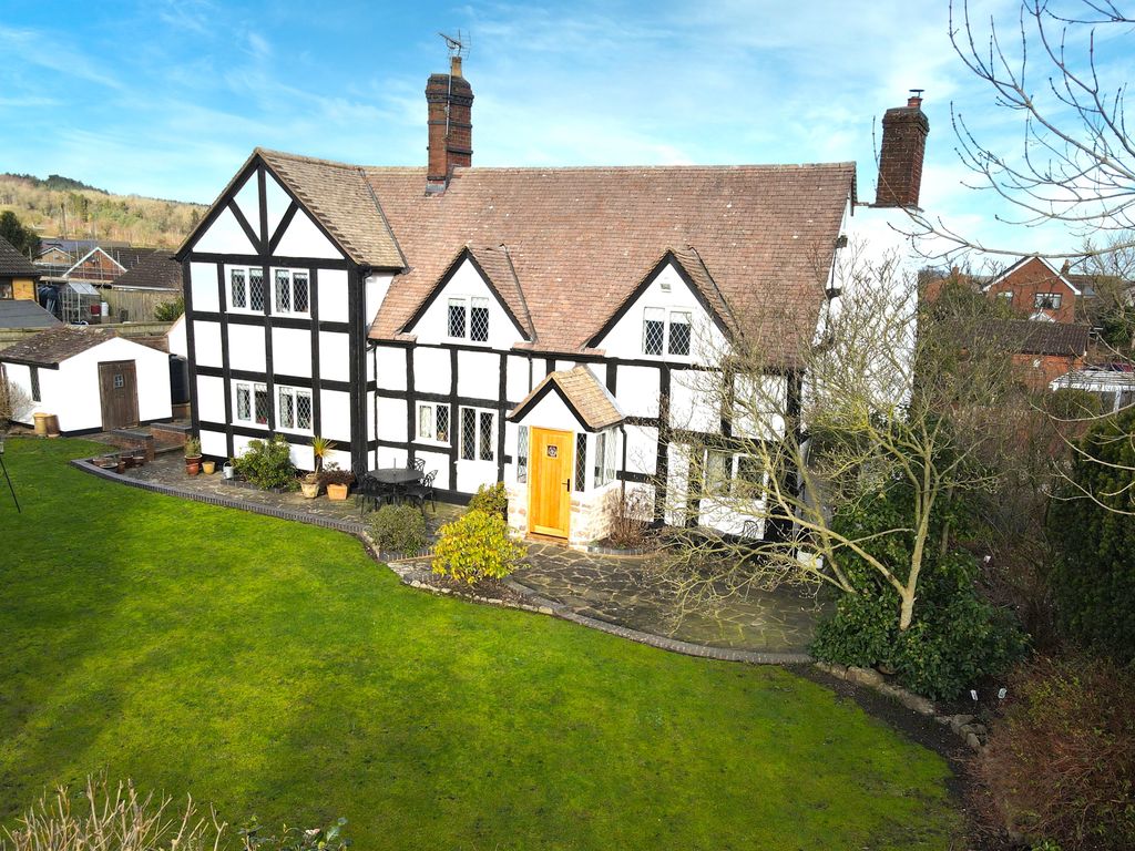 4 bed detached house for sale in North Road, Huntley, Gloucester GL19