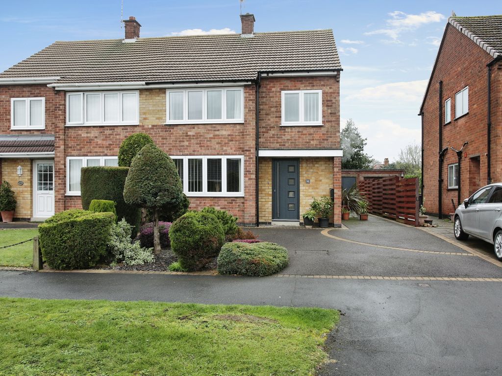 3 bed semidetached house for sale in Peake Avenue, Nuneaton CV11 Zoopla