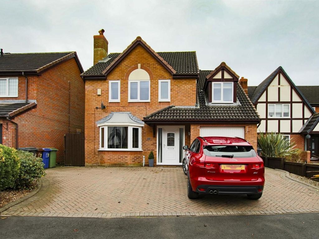 4 bed detached house for sale in Lomax Close, Great Harwood, Blackburn