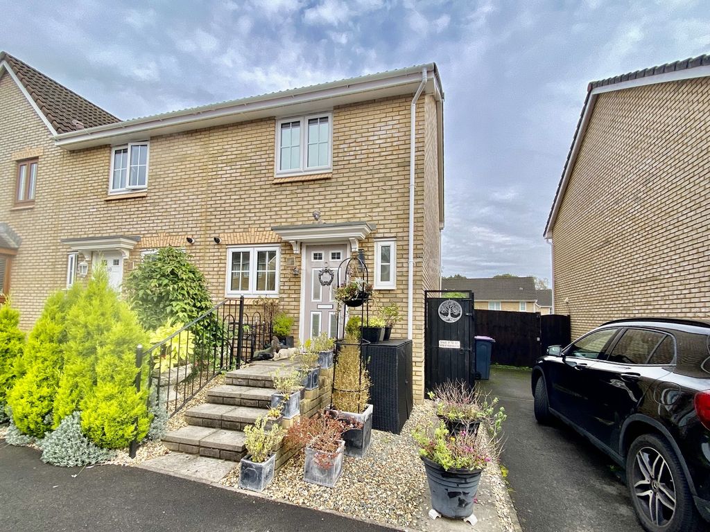 2 bed end terrace house for sale in Grayson Way, Llantarnam, Cwmbran