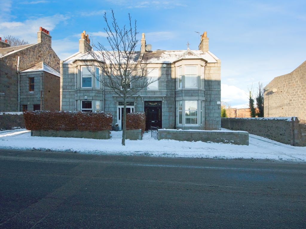 5 bed semidetached house for sale in Ashgrove Road, Aberdeen AB25, £