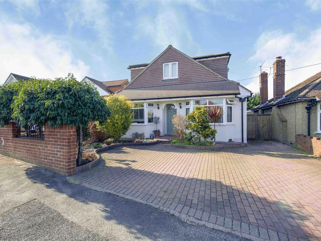 6 bed detached bungalow for sale in St. Andrews Crescent, Windsor SL4
