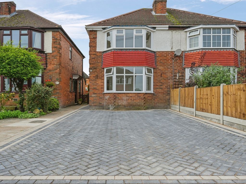 3 bed semidetached house for sale in Devonshire Drive, Mickleover