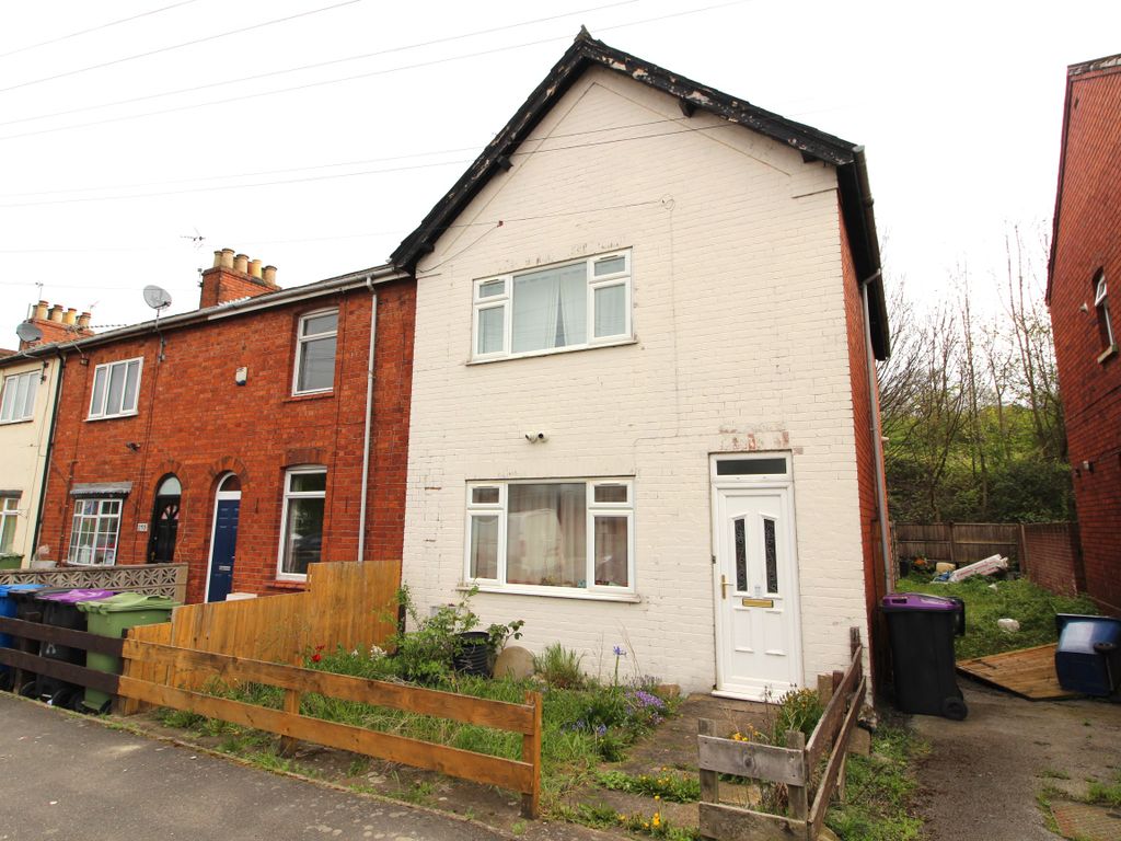 2 bed end terrace house for sale in Lea Road, Gainsborough
