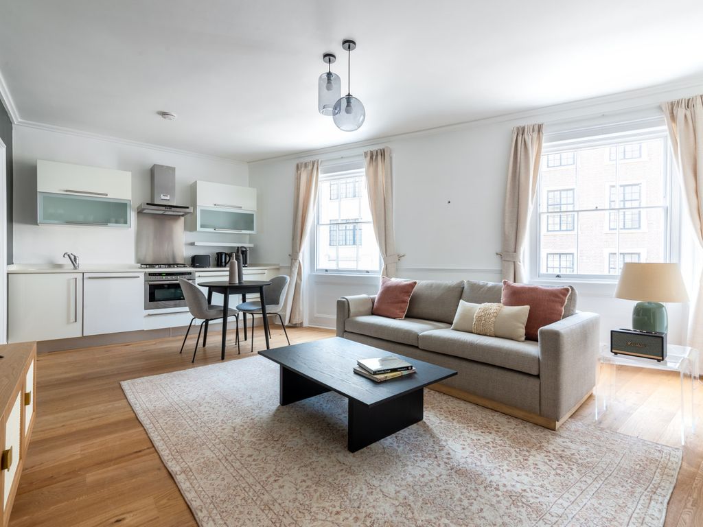 1 bed flat to rent in Covent Garden, London WC2E, £4,470 pcm Zoopla