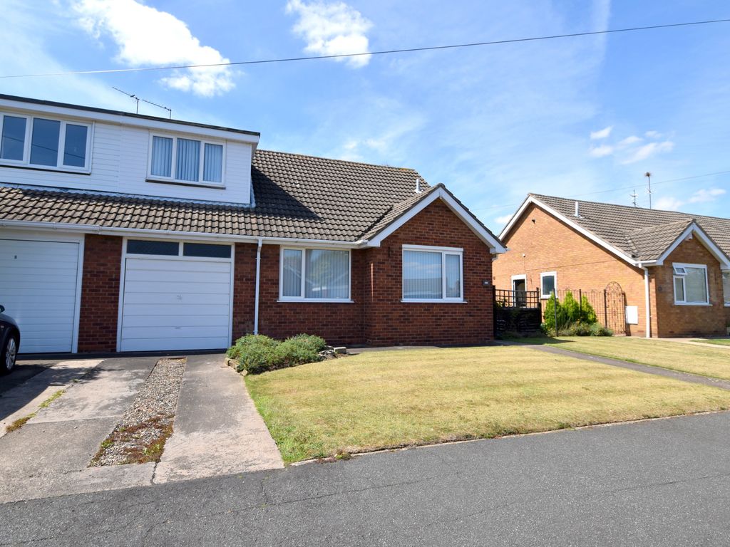 3 bed semidetached bungalow for sale in Hornbeam Drive, Cottingham