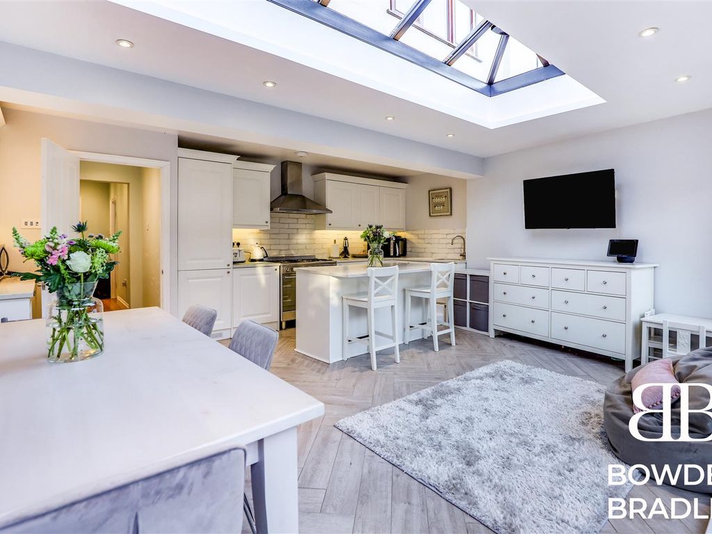 Lawrence Hill, London E4