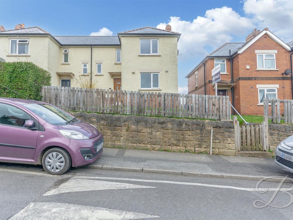 3 bed semidetached house for sale in Lawrence Avenue, Mansfield