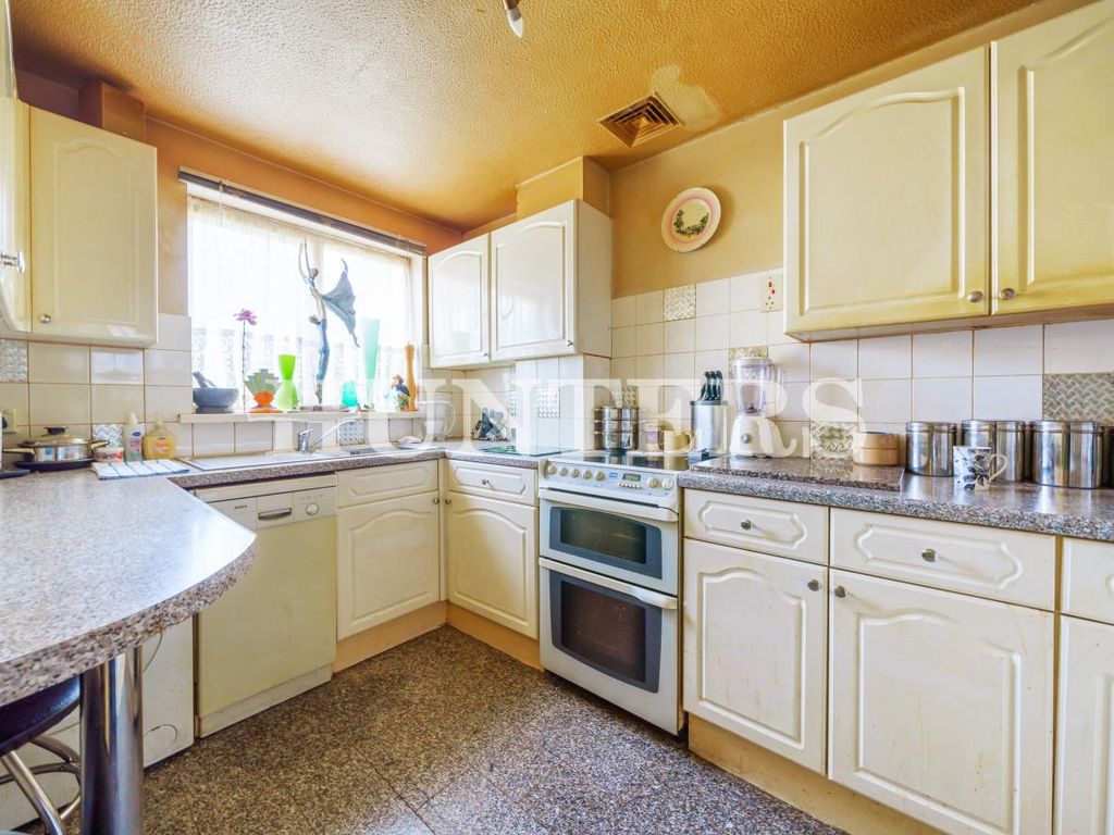 2 bed terraced house for sale in Lippits Hill, Langdon Hills, Basildon
