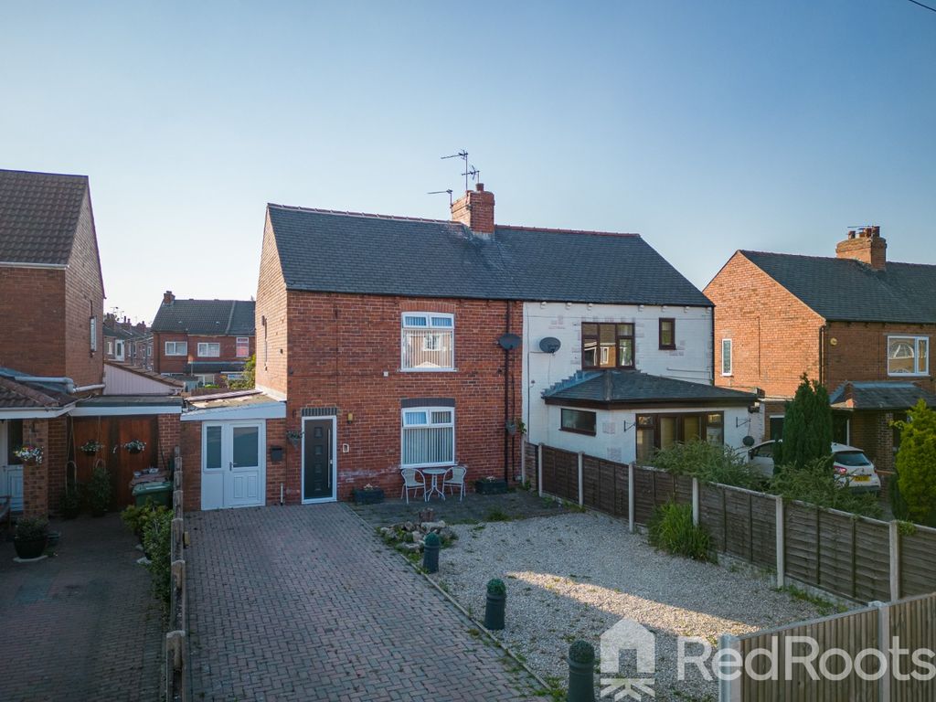 3 bed semidetached house for sale in Palmers Avenue, South Elmsall