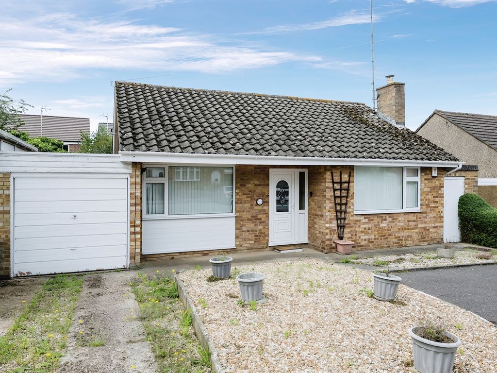 2 bed detached bungalow for sale in Liddington Way, Kingsthorpe