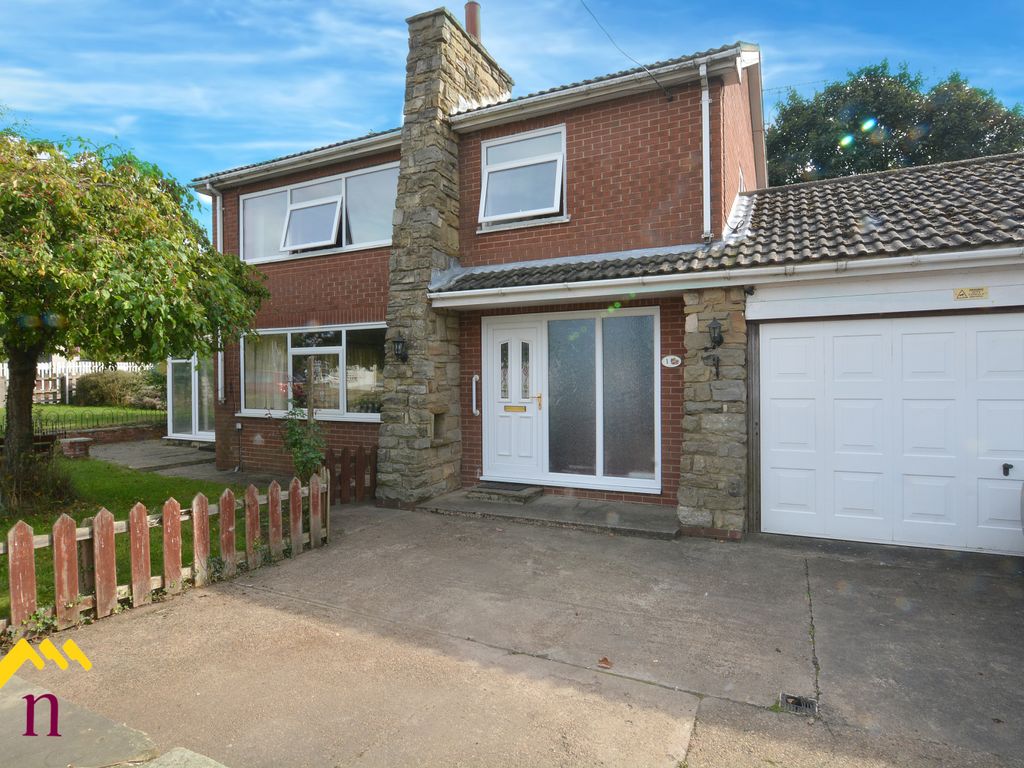 4 bed detached house for sale in Gowdall Road, Snaith, Goole DN14, £
