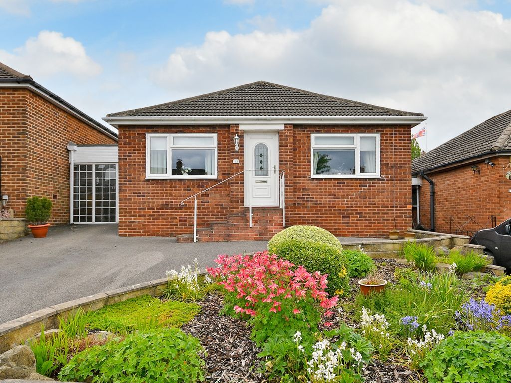 2 bed detached bungalow for sale in Warren Rise, Dronfield, Derbyshire