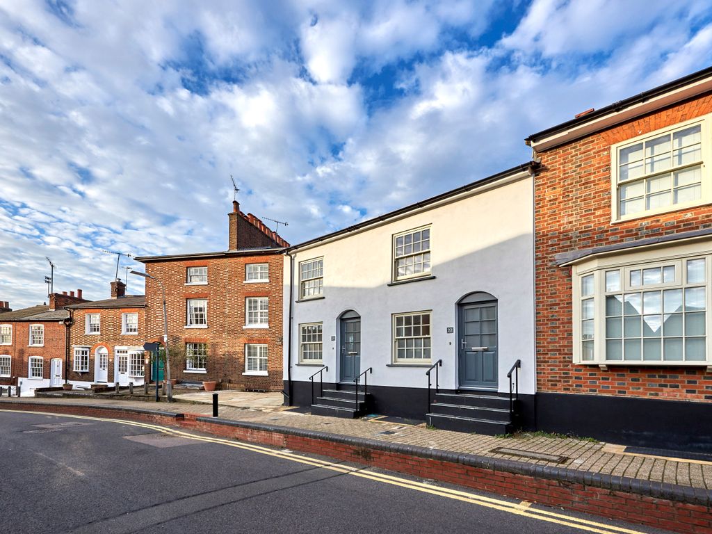 2 bed terraced house to rent in Spencer Street, St Albans