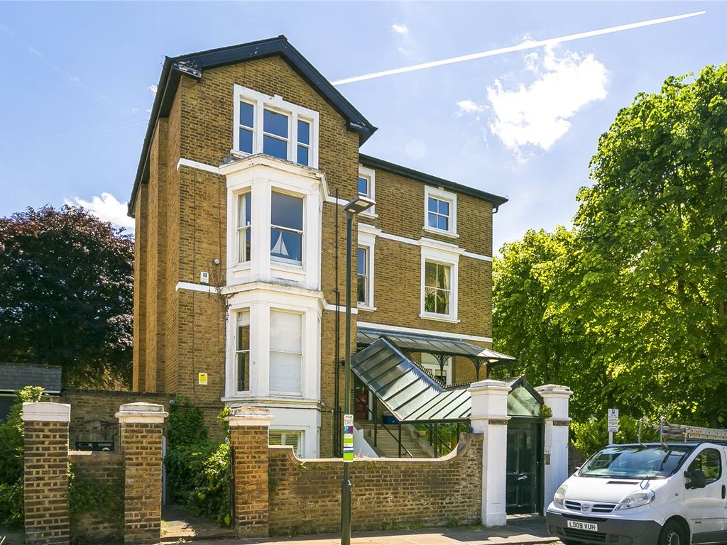 3 bed flat for sale in Hardwicke House, 1 Chislehurst Road, Richmond