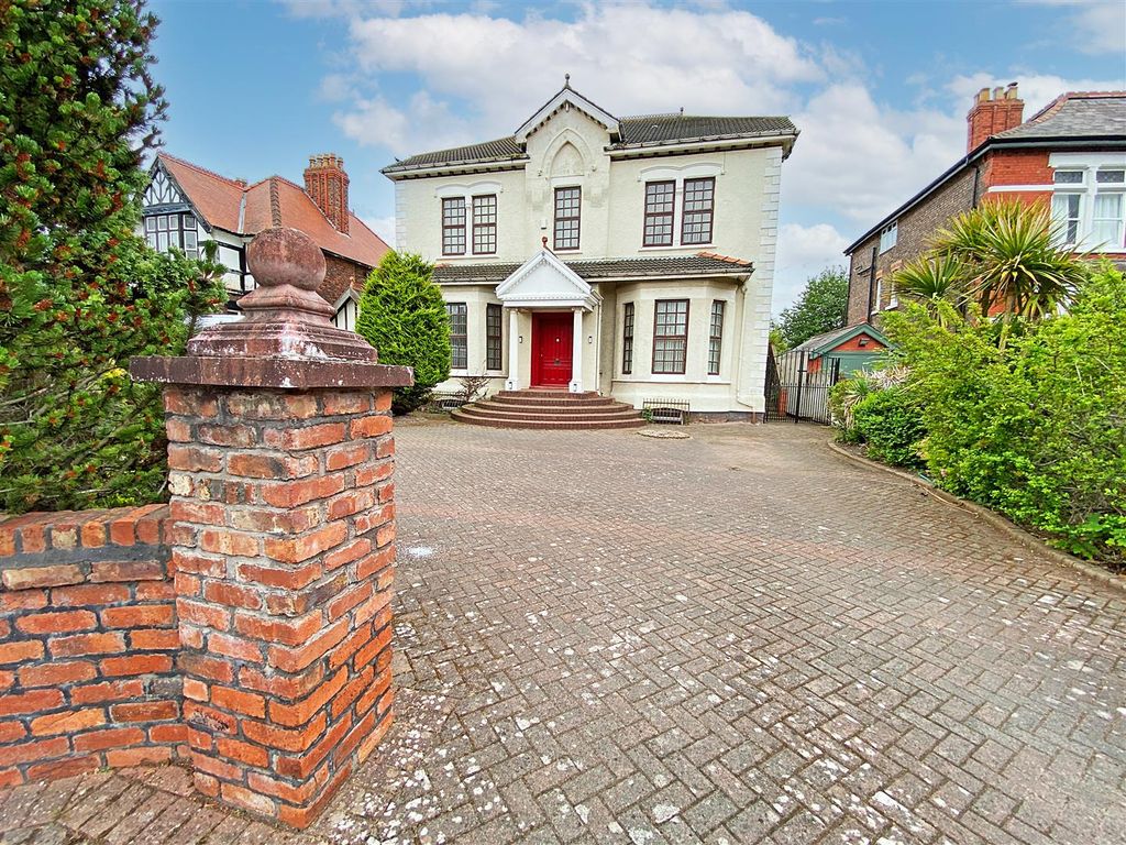 7 bed detached house for sale in Crosby, Liverpool L23, £775,000 Zoopla