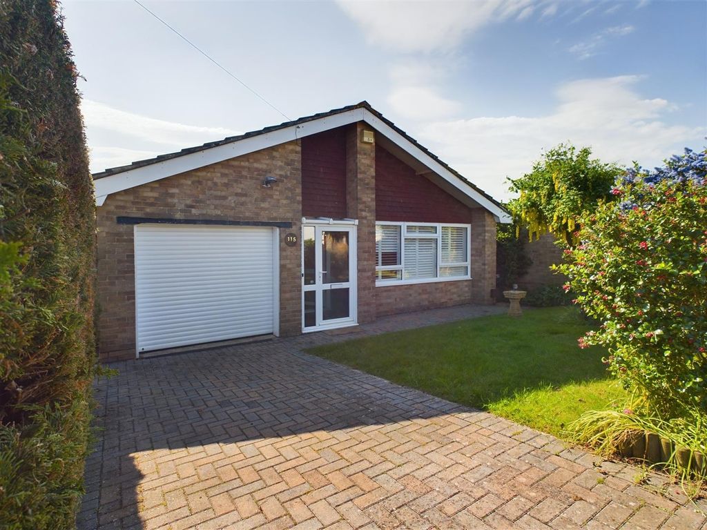 3 bed detached bungalow for sale in Dorothy Avenue North, Peacehaven