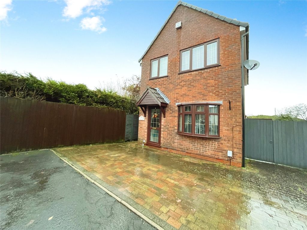 3 bed detached house for sale in Brook Street, Bedworth, Warwickshire